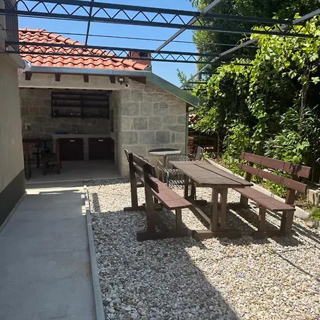 Vinovo Kastela